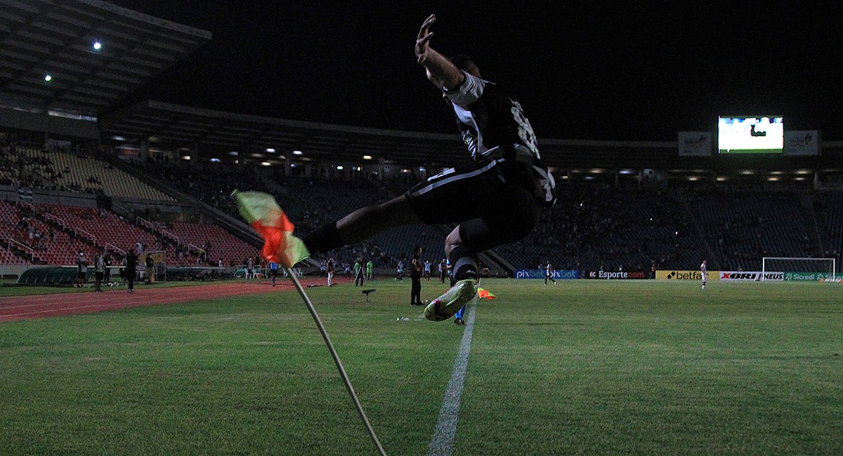 Botafogo vence al Vasco en un clásico en el Maranhão, con gol del 'toro' Erison
