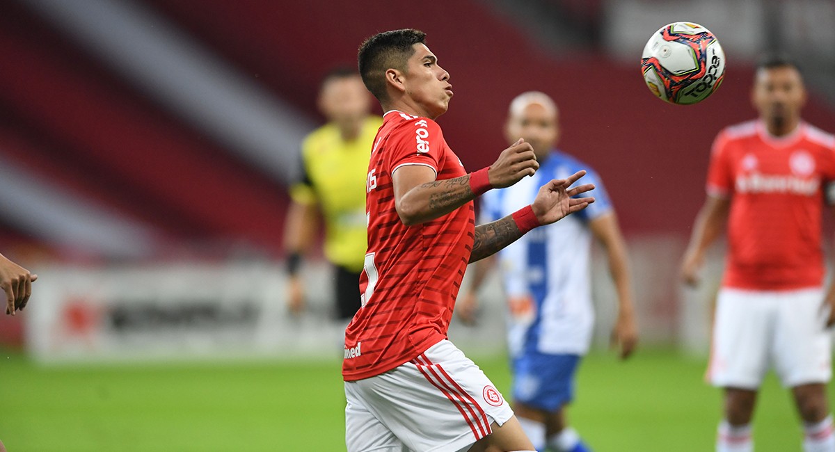 Rodinei lidera la goleada del Inter sobre el Esportivo