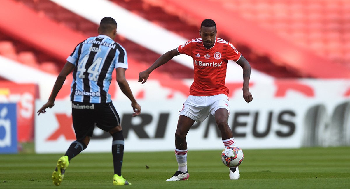 Los delanteros brillan, Grêmio gana la Gre-Nal y empieza con ventaja en la final del Gauchão